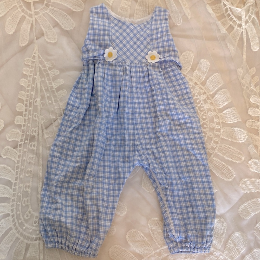 ADORABLE Daisy appliqué Funtasia too Romper